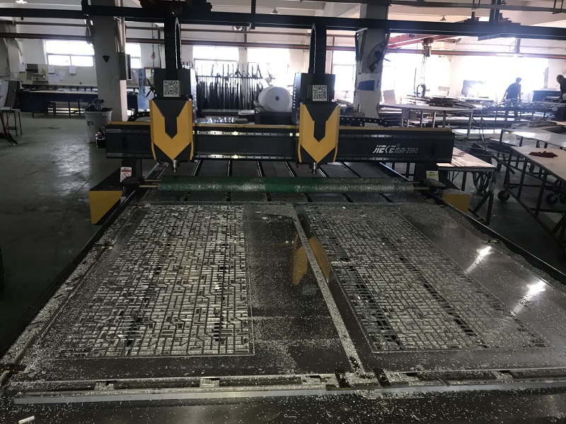 數控鋁板切割機床是如何控制變頻的情況