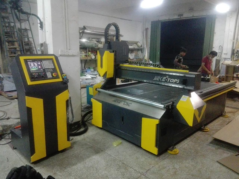 做廣告字買了廣告雕刻機還要買什么設(shè)備