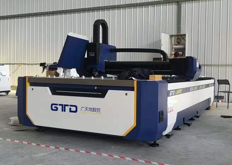 2000W光纖激光切割機(jī)開一小時(shí)多少電費(fèi)