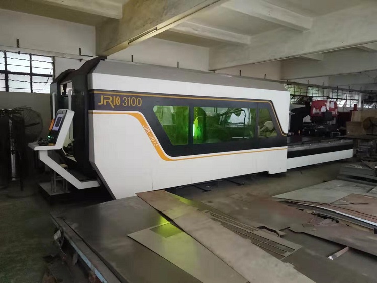 光纖激光切割機(jī)在機(jī)箱機(jī)柜行業(yè)應(yīng)用