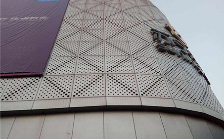 鏤空鋁單板雕刻機(jī)——讓建筑更加賞心悅目