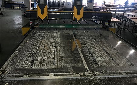 雕花鋁單板生產(chǎn)用杰克雕刻機(jī)