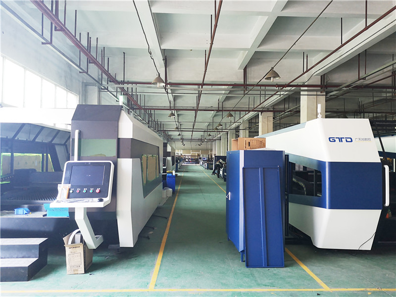 光纖部車間一角