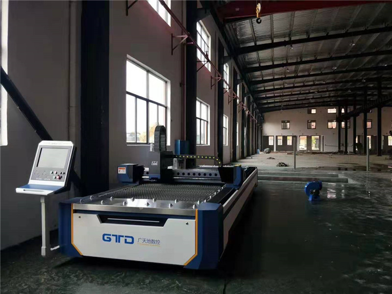 深圳市XX五金加工廠