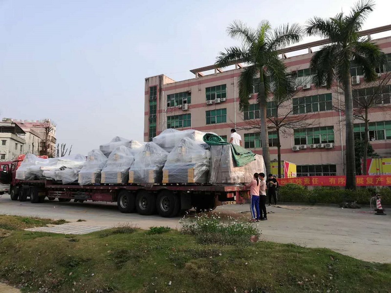 繼十臺TOP5出貨又一柜2513發(fā)走 杰克雕刻機一直受歡迎