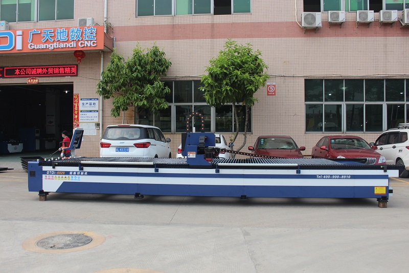 大幅面光纖激光切割機(jī)為什么越受市場歡迎