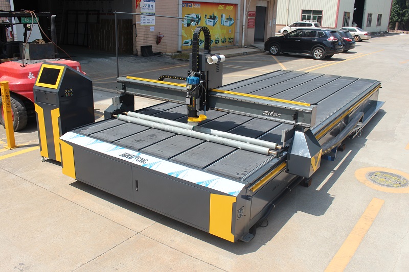 廣天地數控教您正確保養鋁板雕刻機