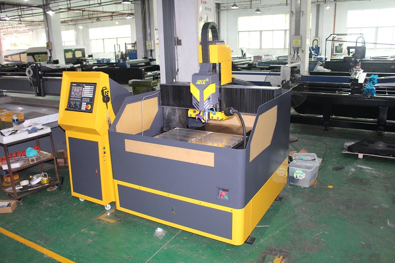 鋁板雕刻機(jī)的裝配精度如何檢查