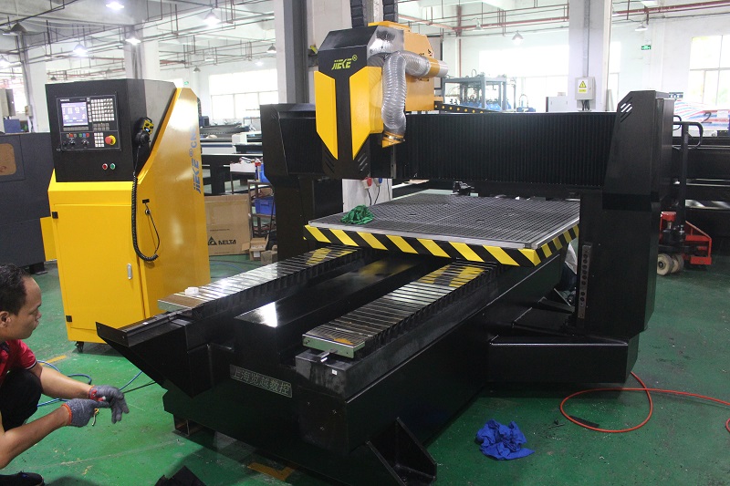 杰克鋁板雕刻機(jī) 銷(xiāo)售結(jié)束我們的服務(wù)才剛開(kāi)始